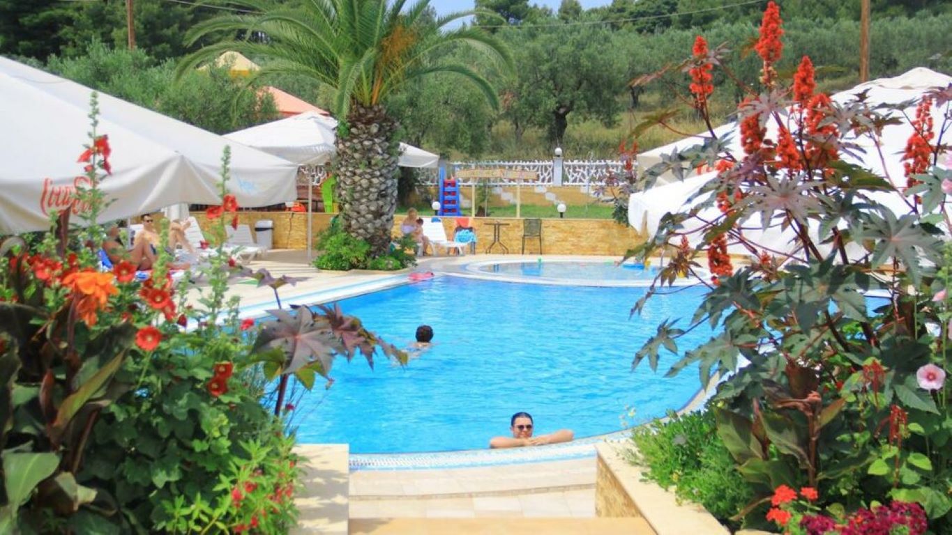 Olympic Bibis hotel bazen.jpg