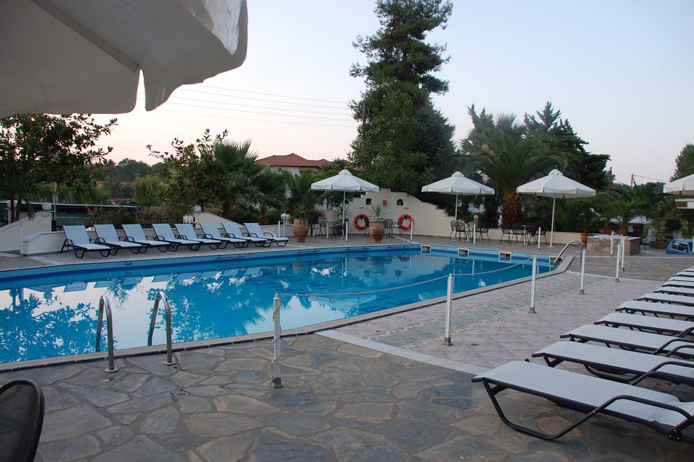 Hotel Olympion Melathron bazen.jpg