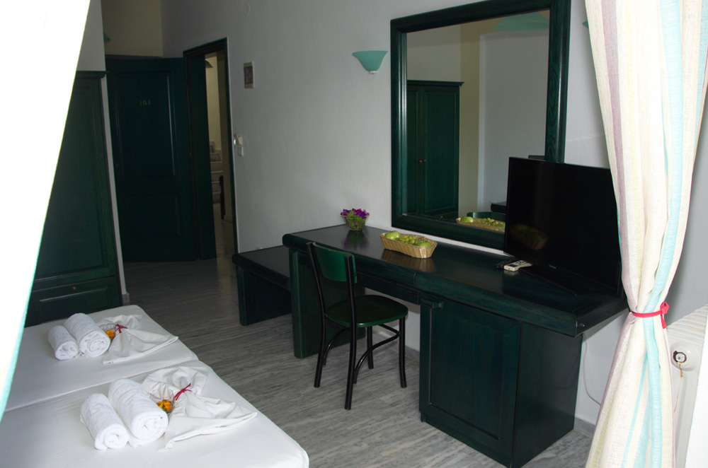 Hotel Olympion Melathron soba.jpg