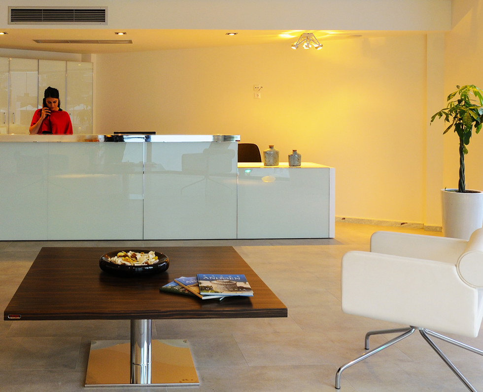 Hotel Ostria Sea Side recepcija.jpg