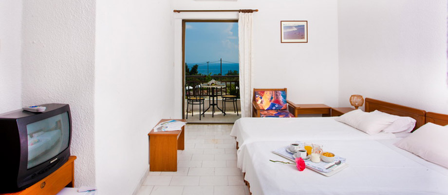 Hotel Pashos soba.jpg