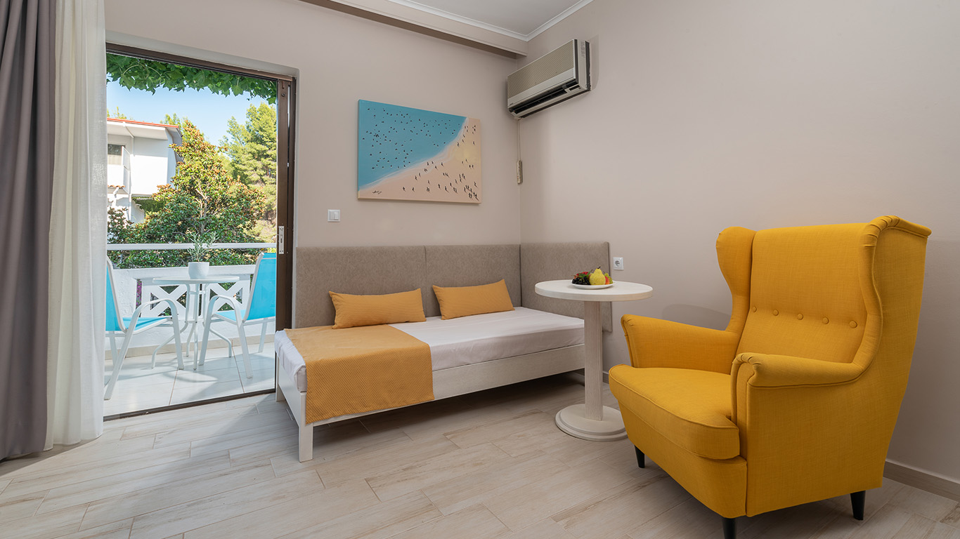 Hotel Porfi Beach superior family .jpg