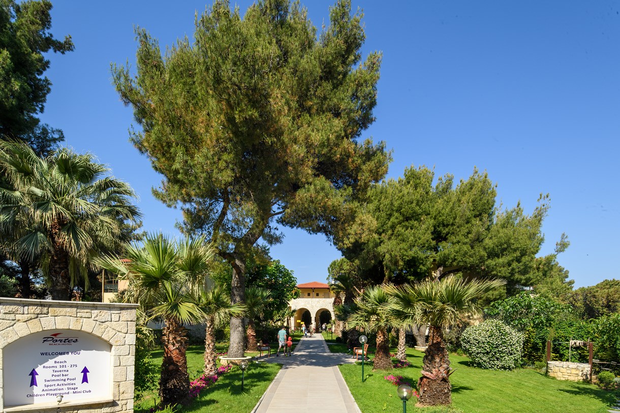 Hotel Portes Beach basta.jpg