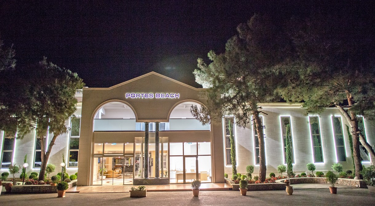 Hotel Portes Beach ulaz.jpg