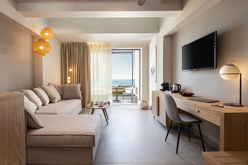 Hotel Portes Lithos dnevna soba.jpg
