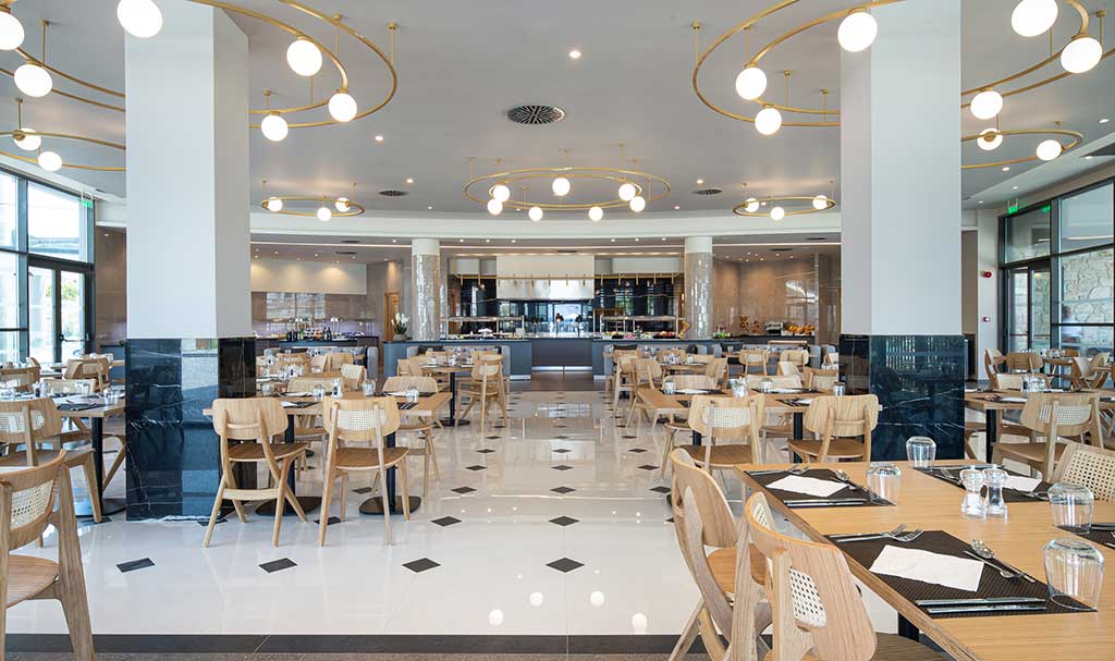 Hotel Portes Lithos restaurant .jpg