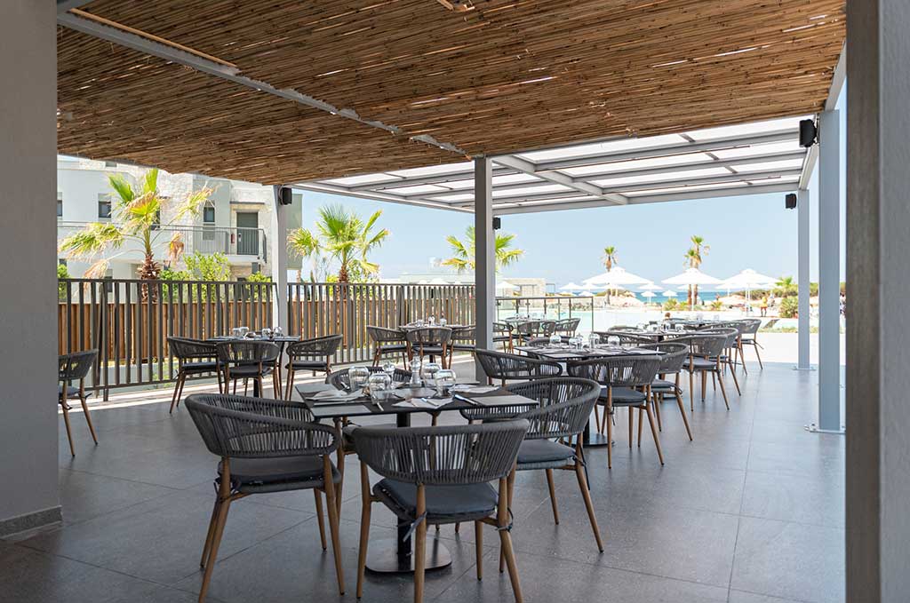 Hotel Portes Lithos restoran.jpg