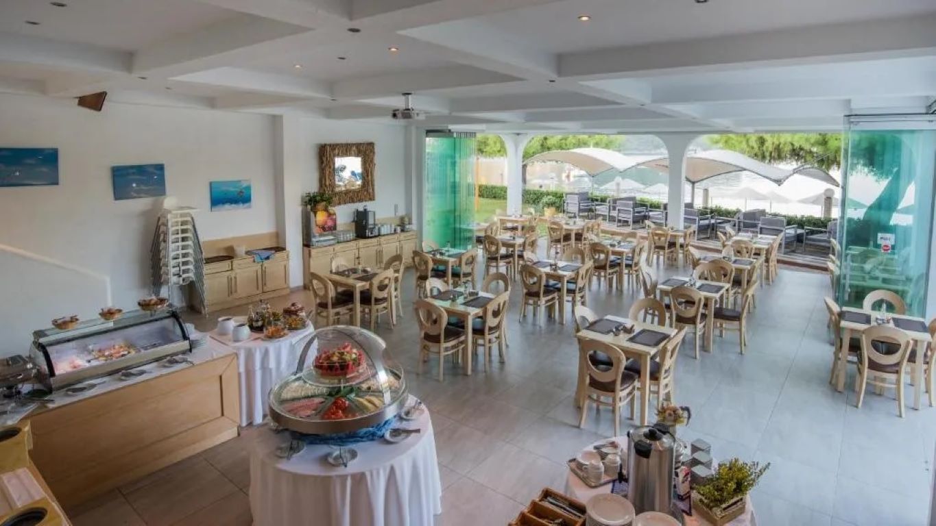 Hotel Porto Koufo-Restoran.jpg