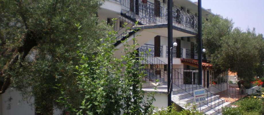 Hotel Porto Matina spolja.jpg
