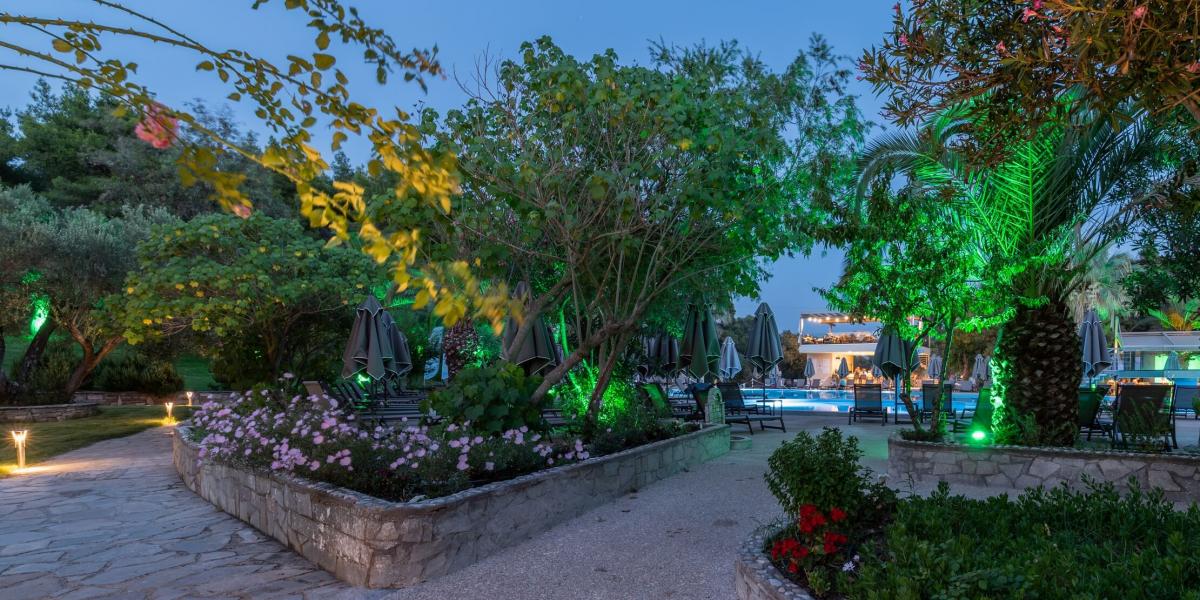 Hotel Poseidon Resort basta uvece.JPG
