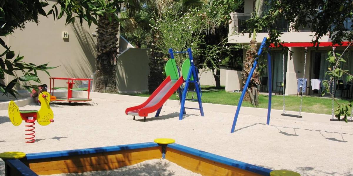 Hotel Poseidon Resort decije igraliste.JPG