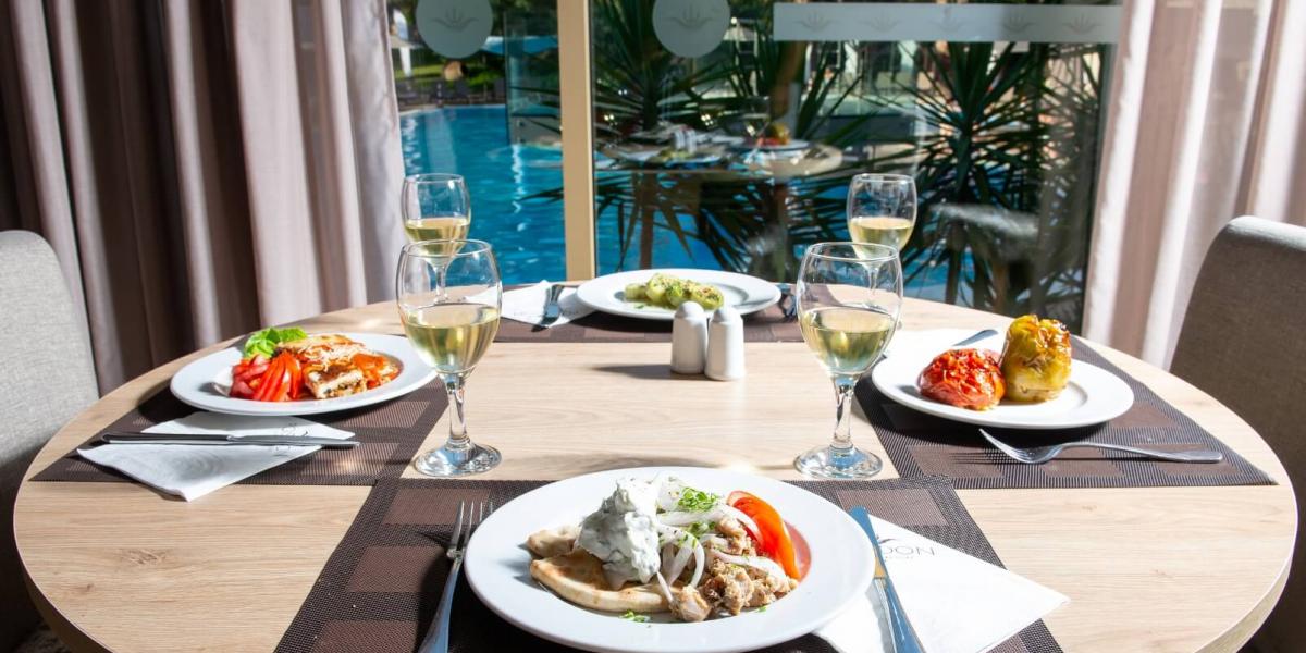 Hotel Poseidon Resort restaurant.JPG