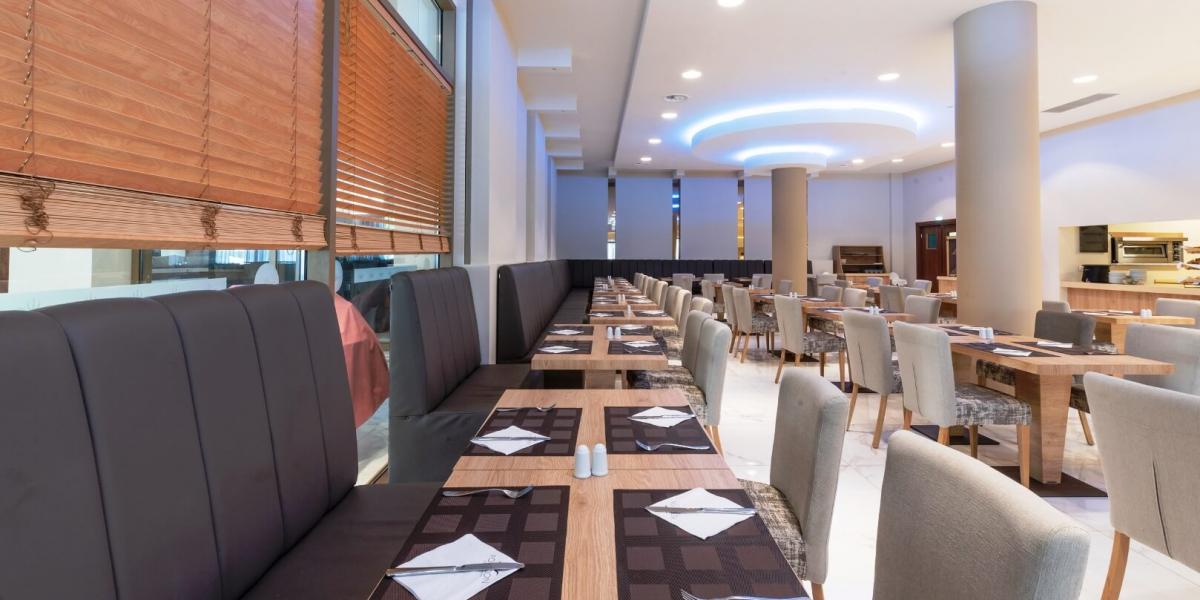 Hotel Poseidon Resort restoran unutra.JPG