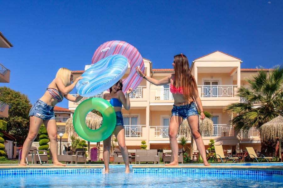 Hotel Potos deciji bazen.jpg
