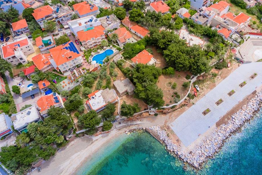 Pogled na hotel Potos.jpg