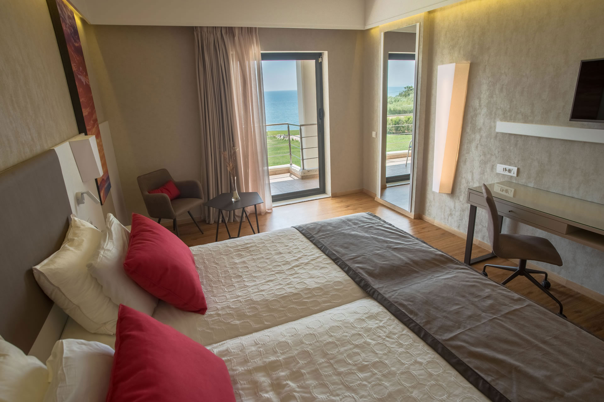 Hotel Ramada Plaza Thraki-Suprior soba.jpg