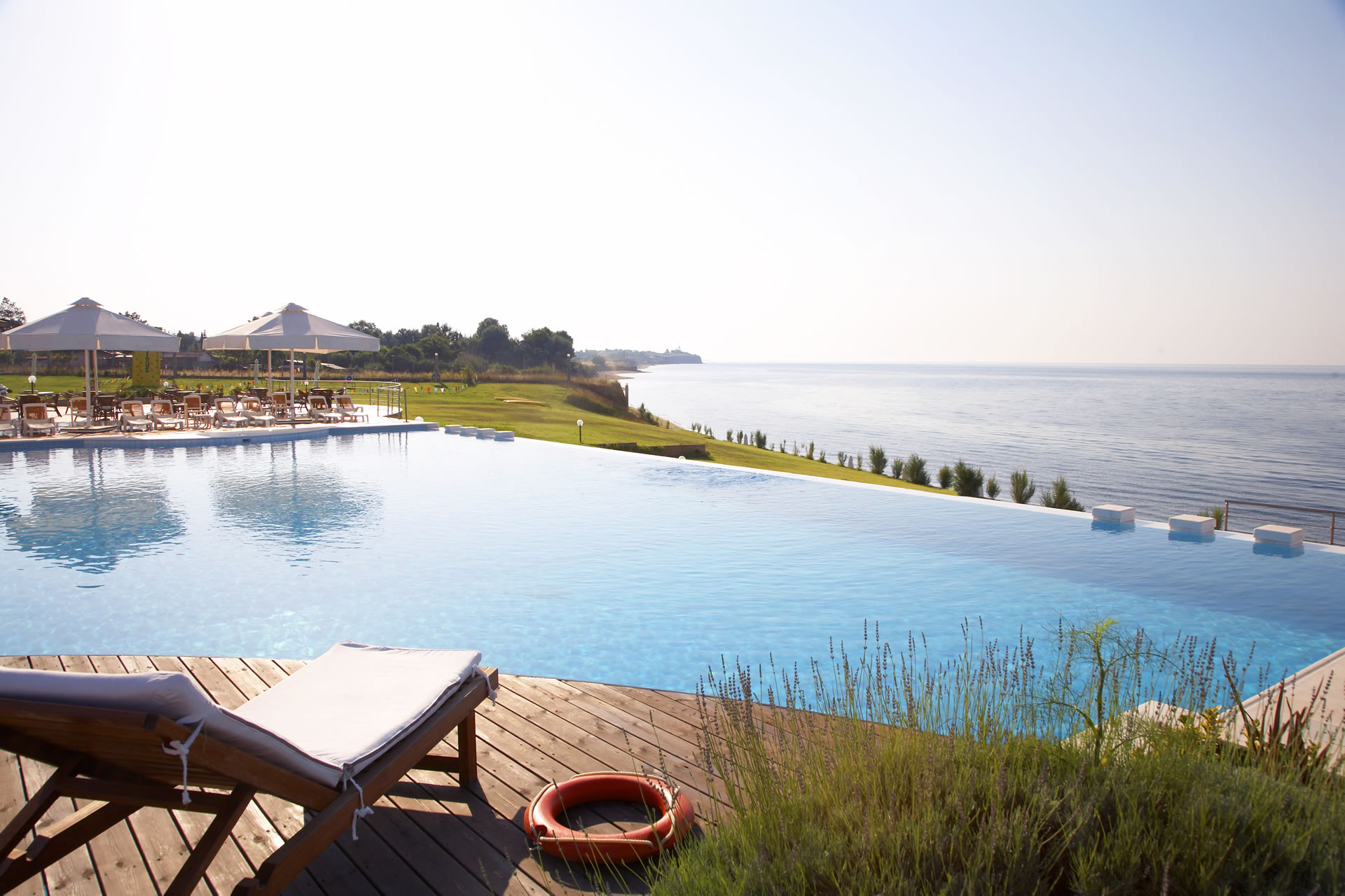 Ramada Plaza Thraki Hotel-Bazen.jpg
