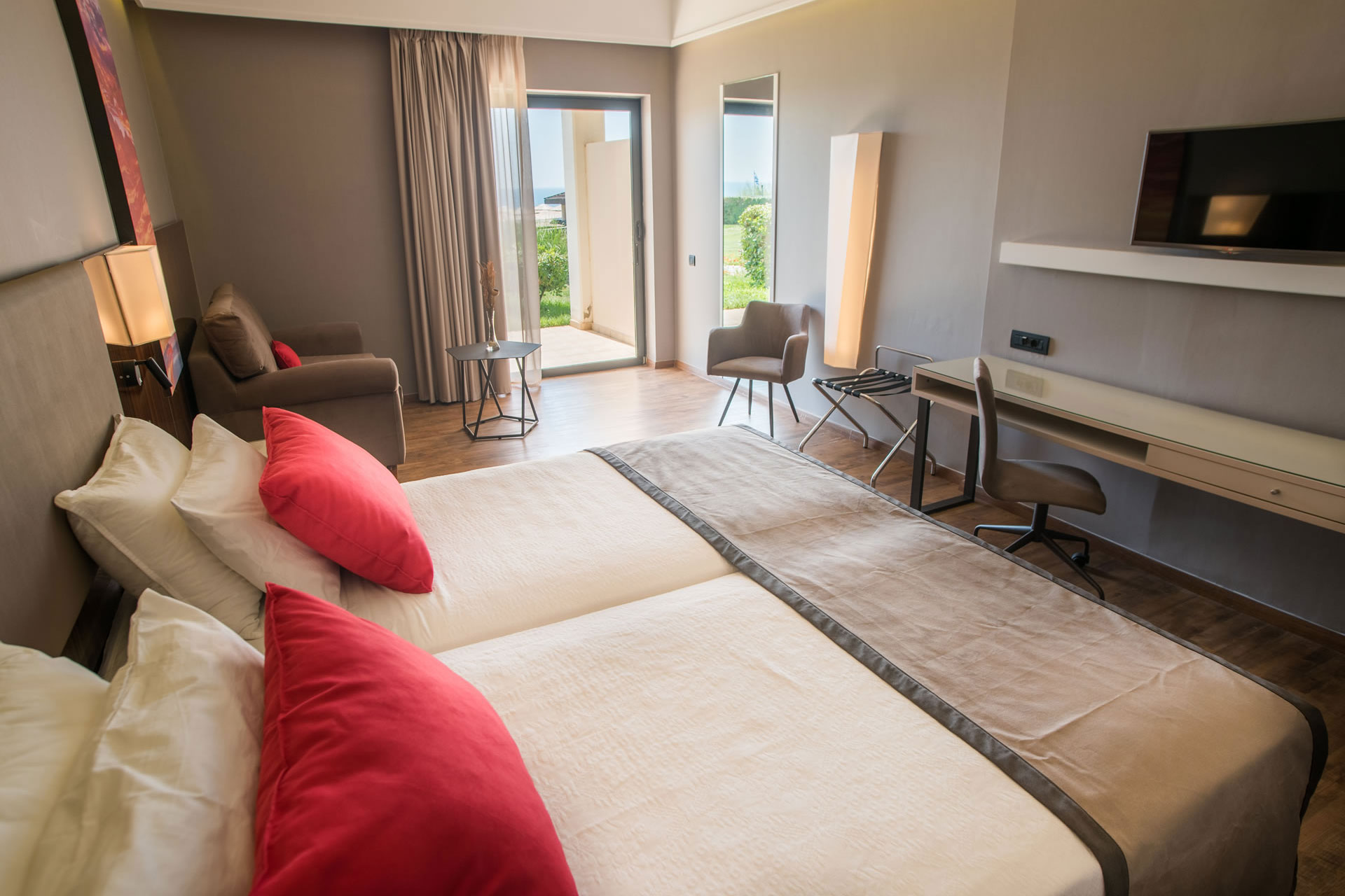 Ramada Plaza Thraki Hotel-Executive soba.jpg