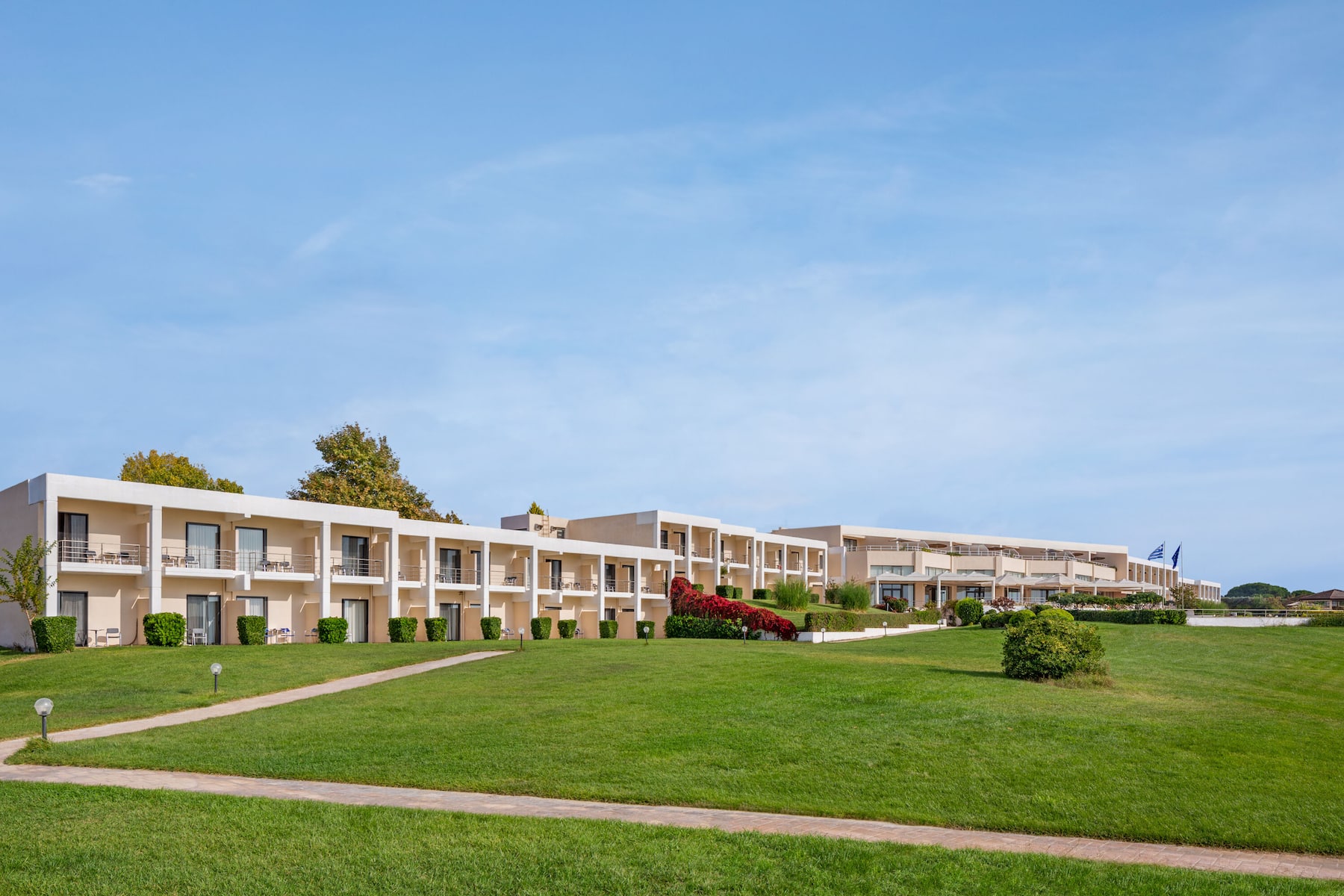 Ramada Plaza Thraki-Hotelski kompleks.jpg