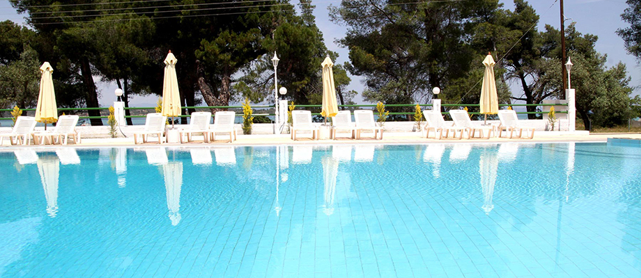 Hotel Rema bazen.jpg
