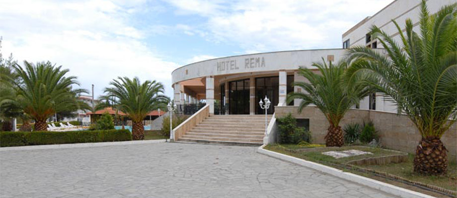 Hotel Rema ulaz.jpg