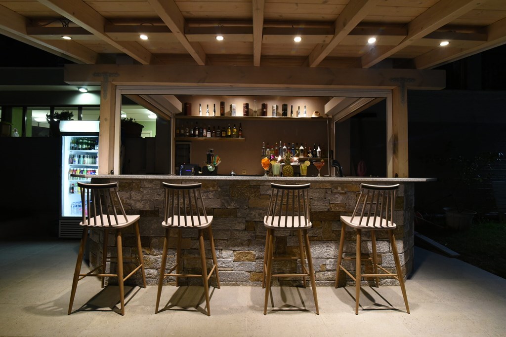 Hotel Aloe bar.jpg