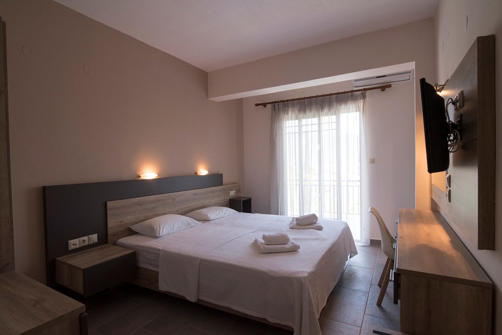 Hotel Aloe double room.jpg