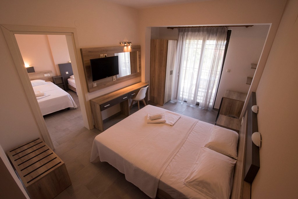 Hotel Aloe family apartment.jpg