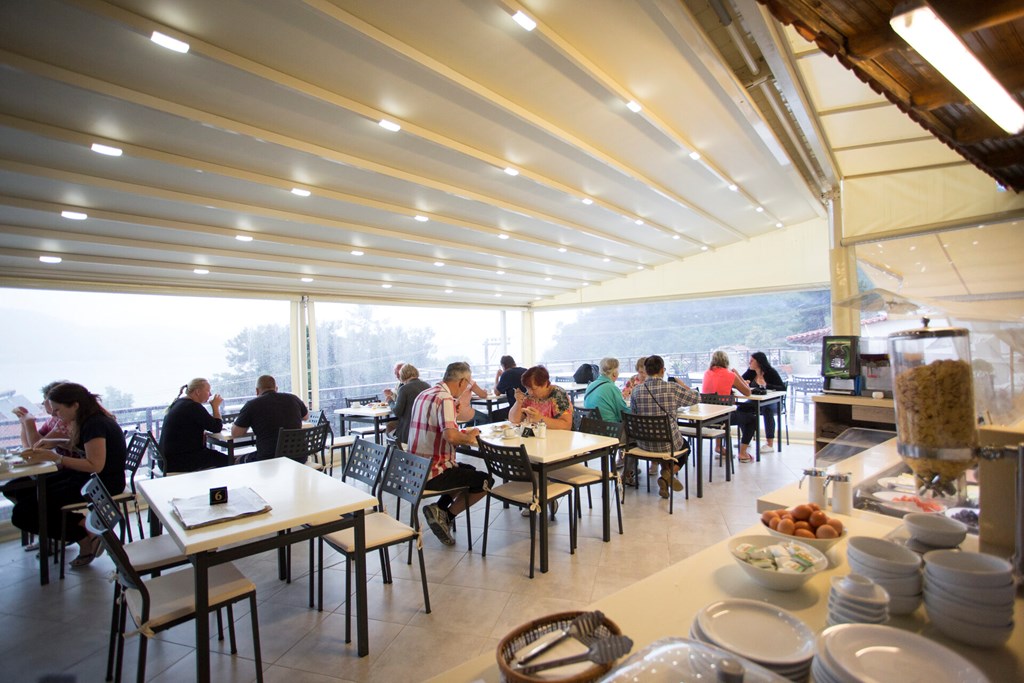 Hotel Aloe restourant 1.jpg