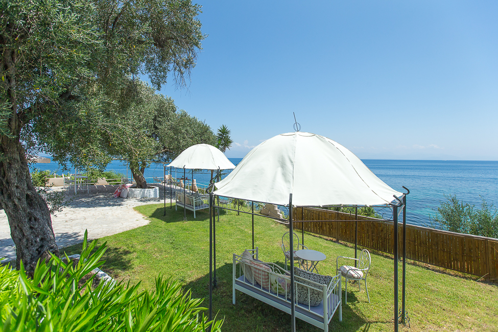 Hotel Aurora beach bar.jpg