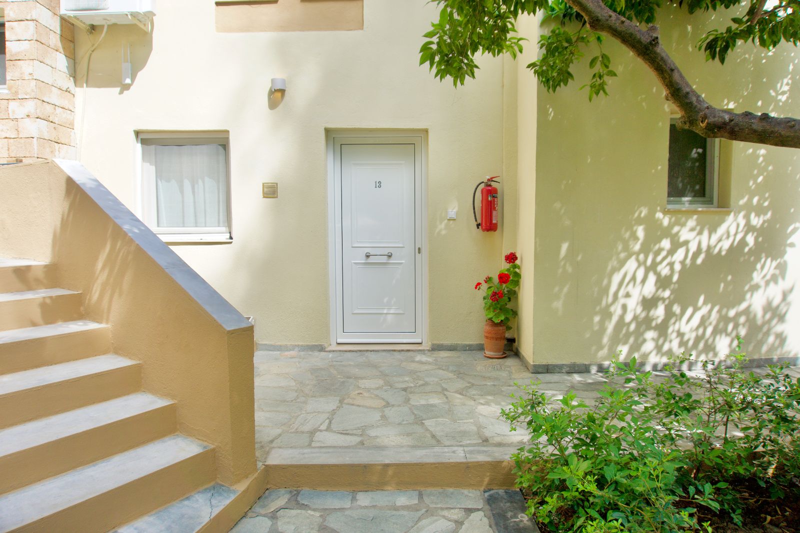Hotel Sani Cape Villas 12 _ 13 spolja.jpg