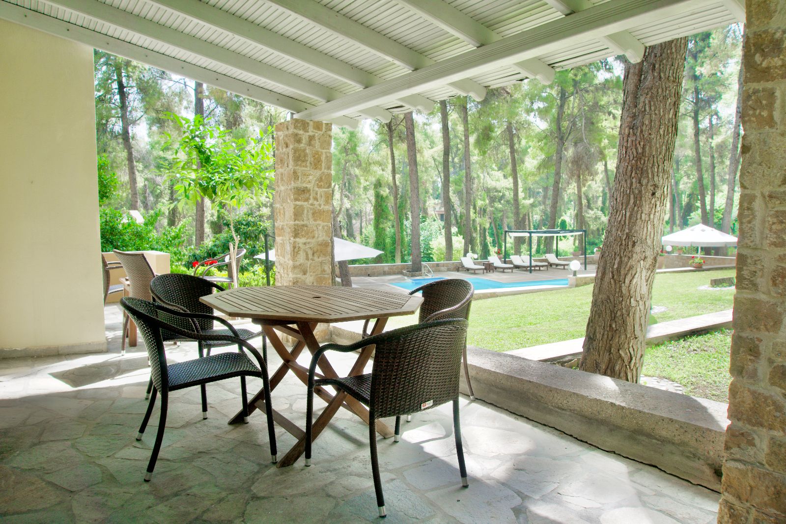 Hotel Sani Cape Villas balkon.jpg