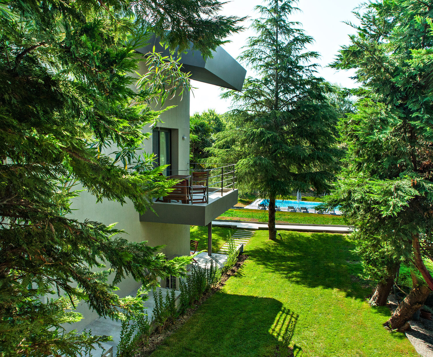 Hotel Sani Woods basta i bazen.jpg