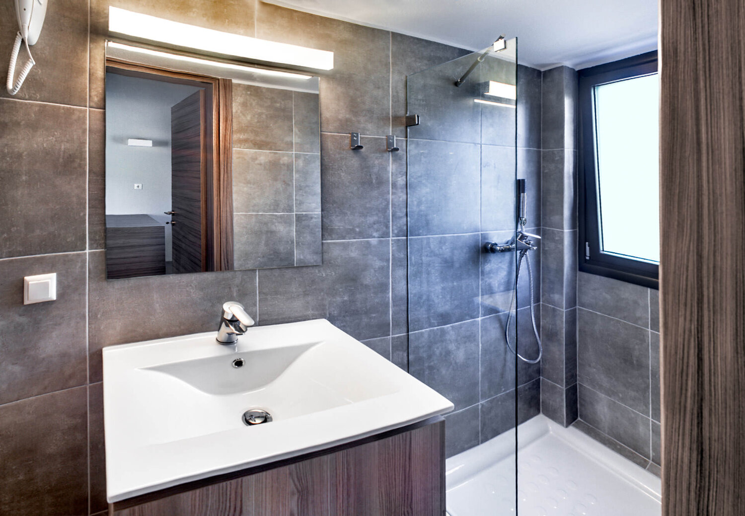 Hotel Sani Woods loft suite kupatilo.jpg