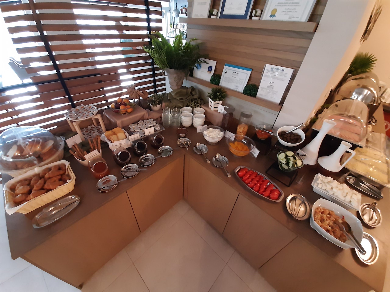 Hotel Sarantis usluga dorucka.jpg