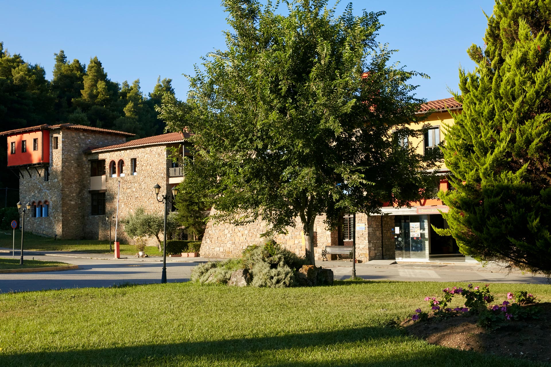Hotel Simantro Beach basta.jpg