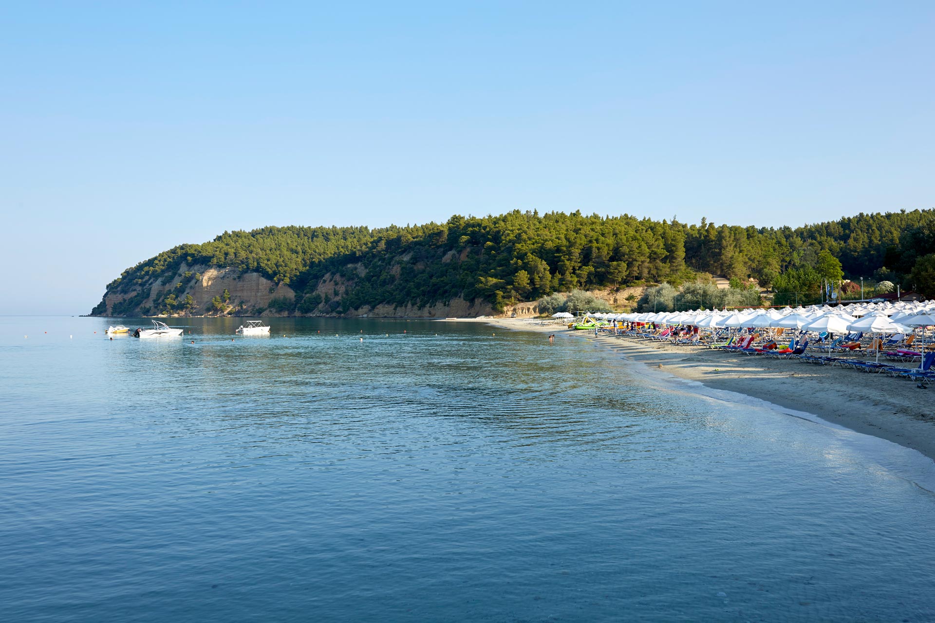 Hotel Simantro Beach beach.jpg
