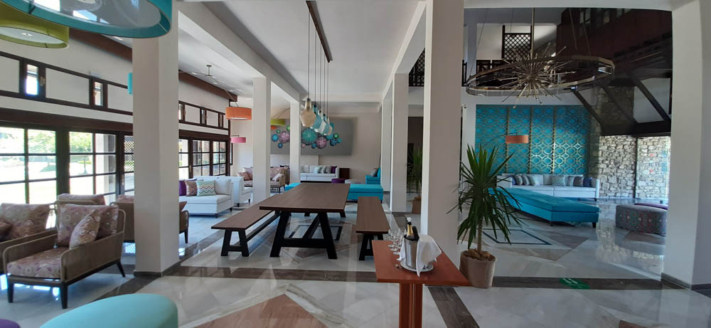 Hotel Simantro Beach inside.jpg