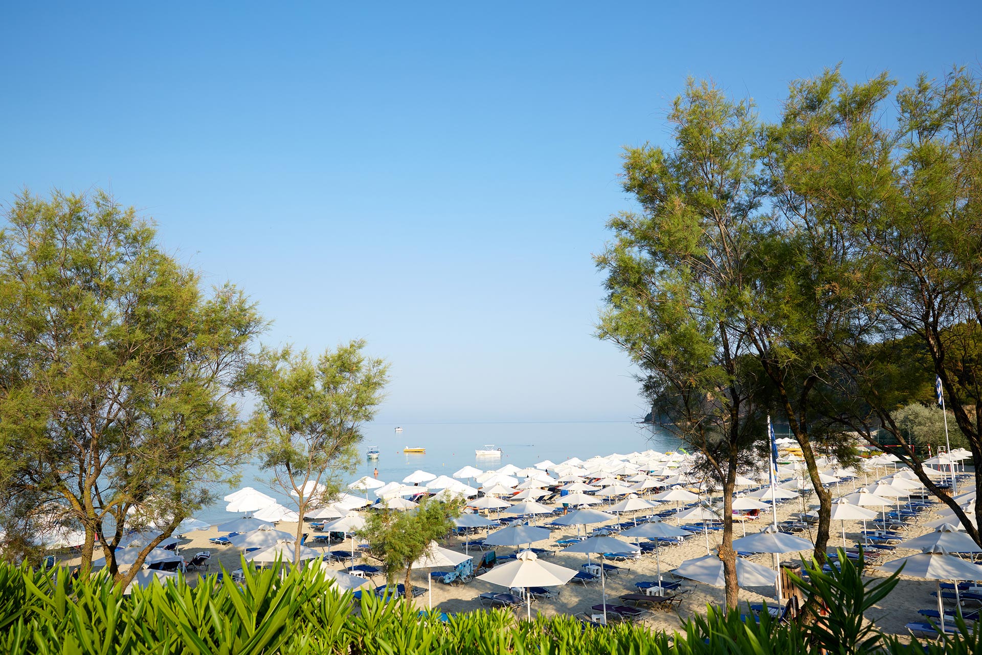 Hotel Simantro Beach plaza.jpg