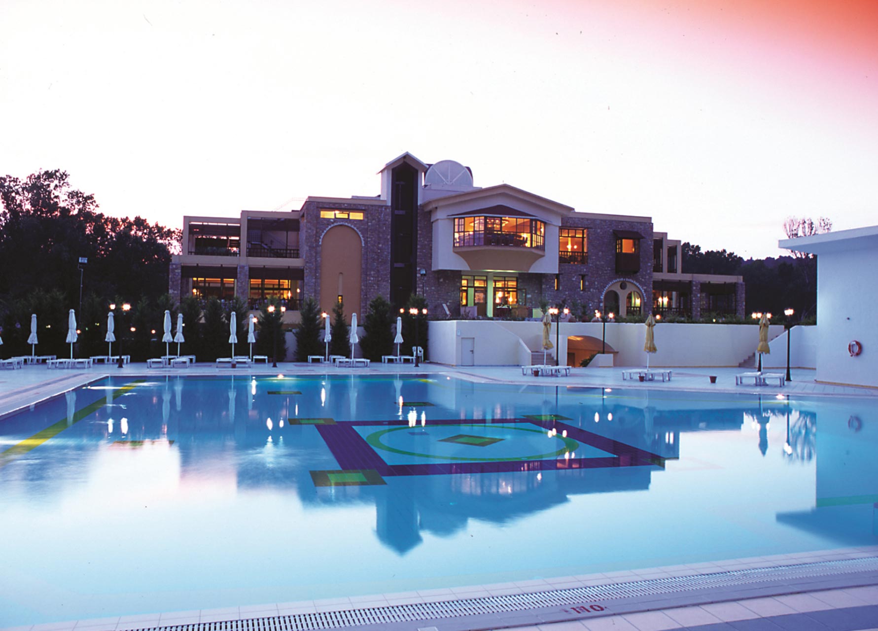 Hotel Simantro Beach pool.jpg