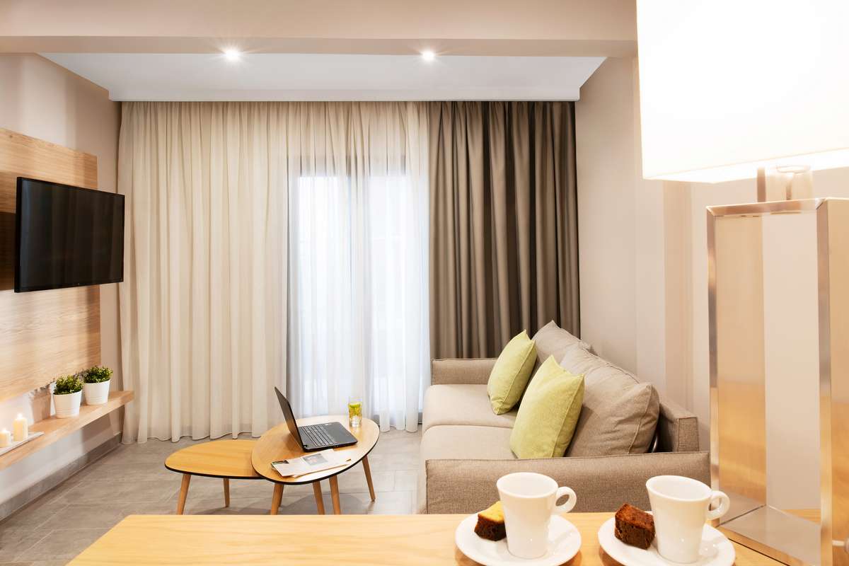 Hotel Simeon family suite dnevni boravak.jpg