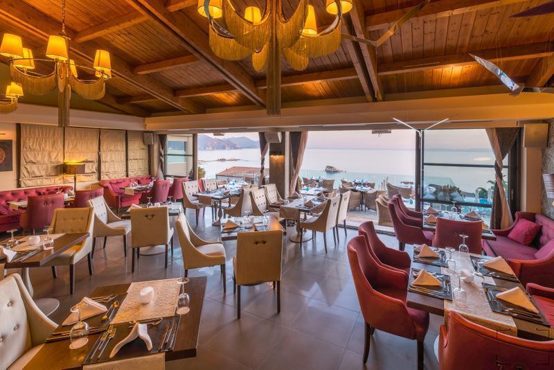Hotel Sivota Diamond Spa Resort restoran The View unutra.jpg