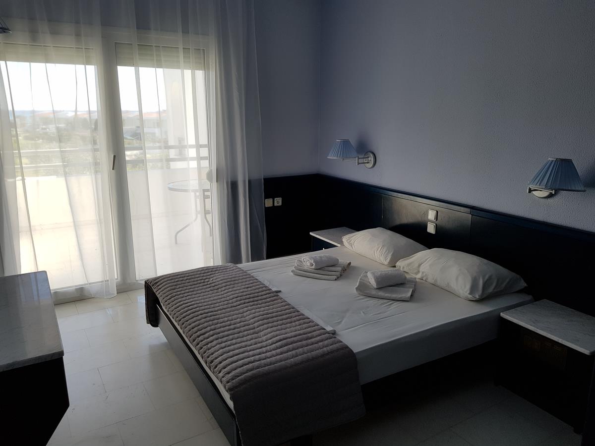 Hotel Skion Palace standard bungalow room.jpg