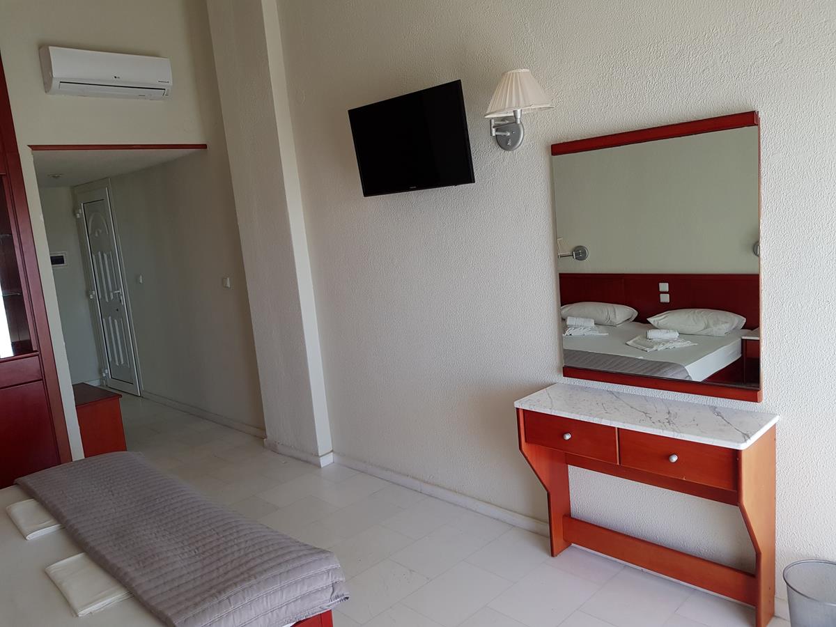 Hotel Skion Palace superior bungalow.jpg