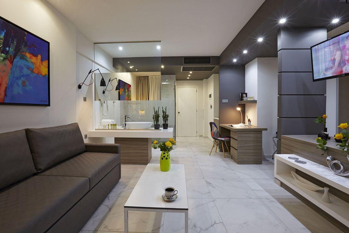 Hotel Sokratis deluxe suite dnevni boravak.jpg