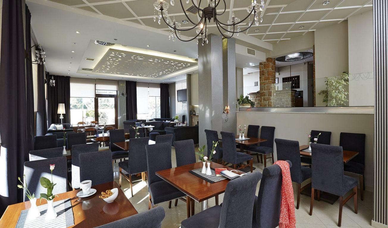 Hotel Sokratis restoran unutra.jpg