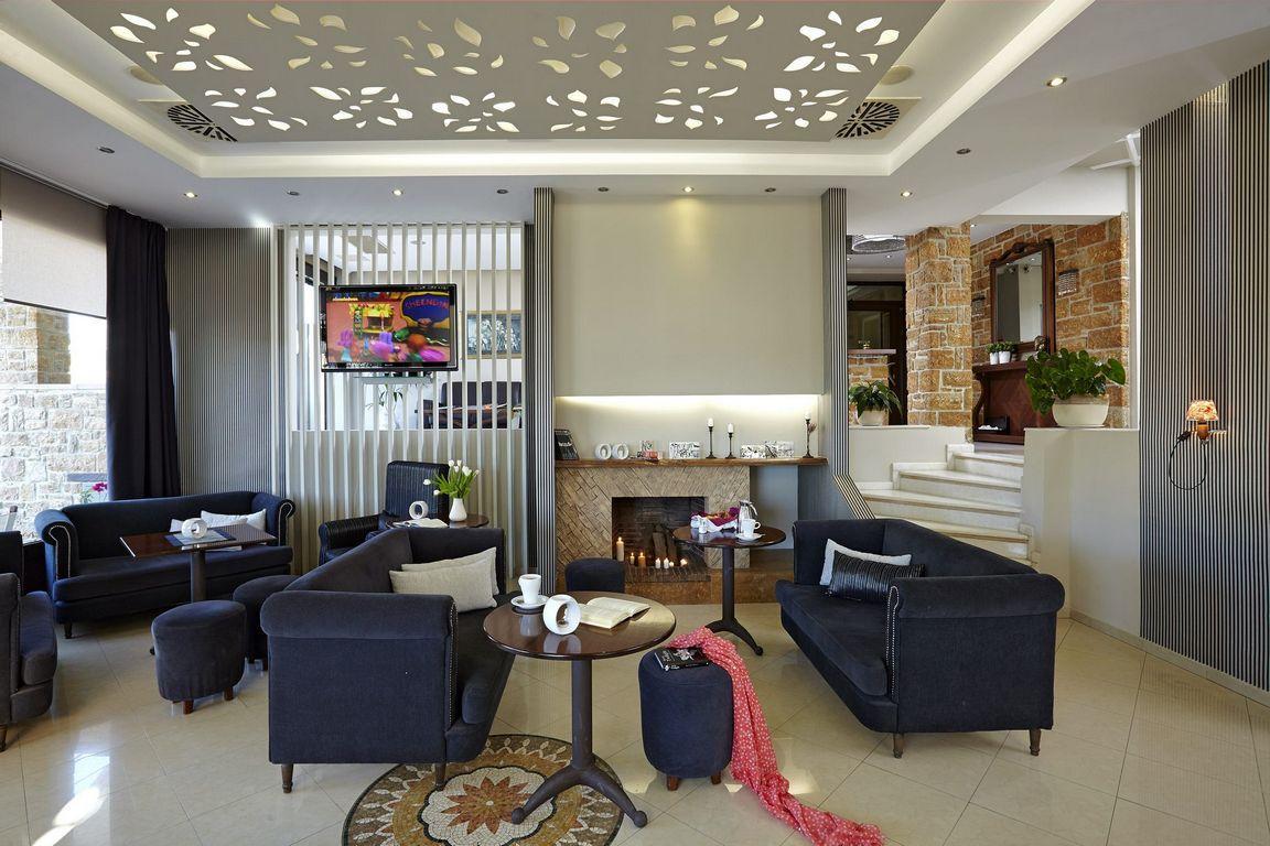 Sokratis hotel bar.jpg
