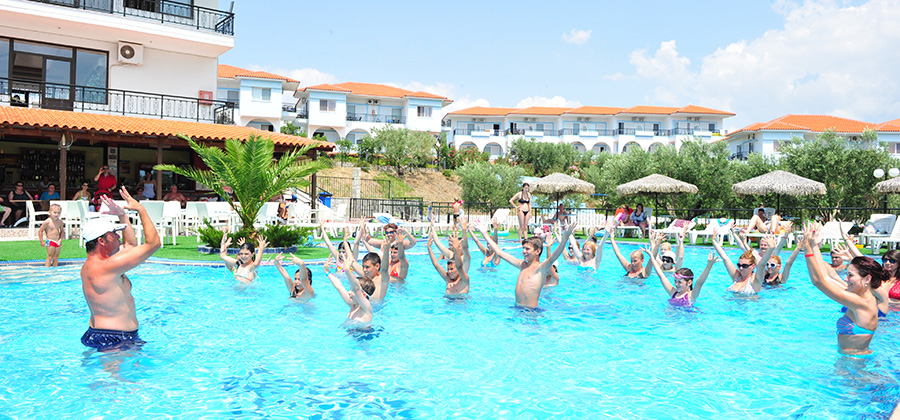 Hotel Sonia Resort aktivnosti na bazenu.jpg