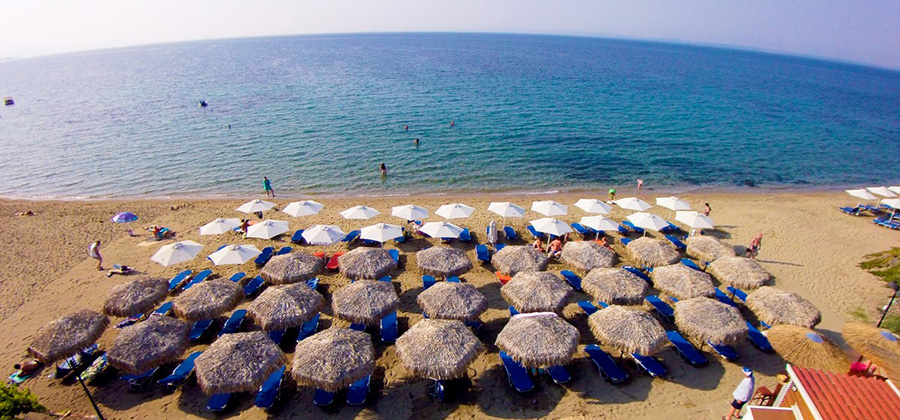 Hotel Sonia Resort plaza.jpg