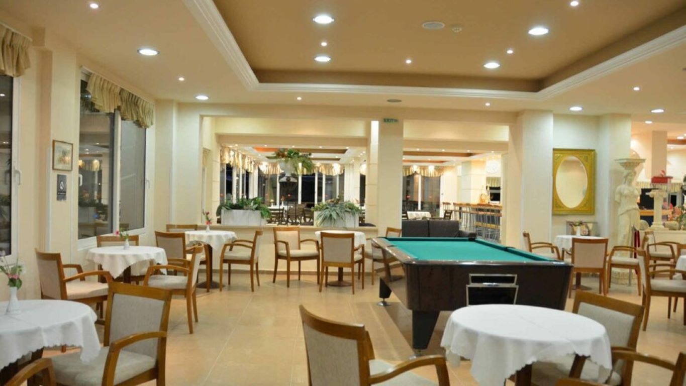Hotel Sousouras-Lobby.jpg